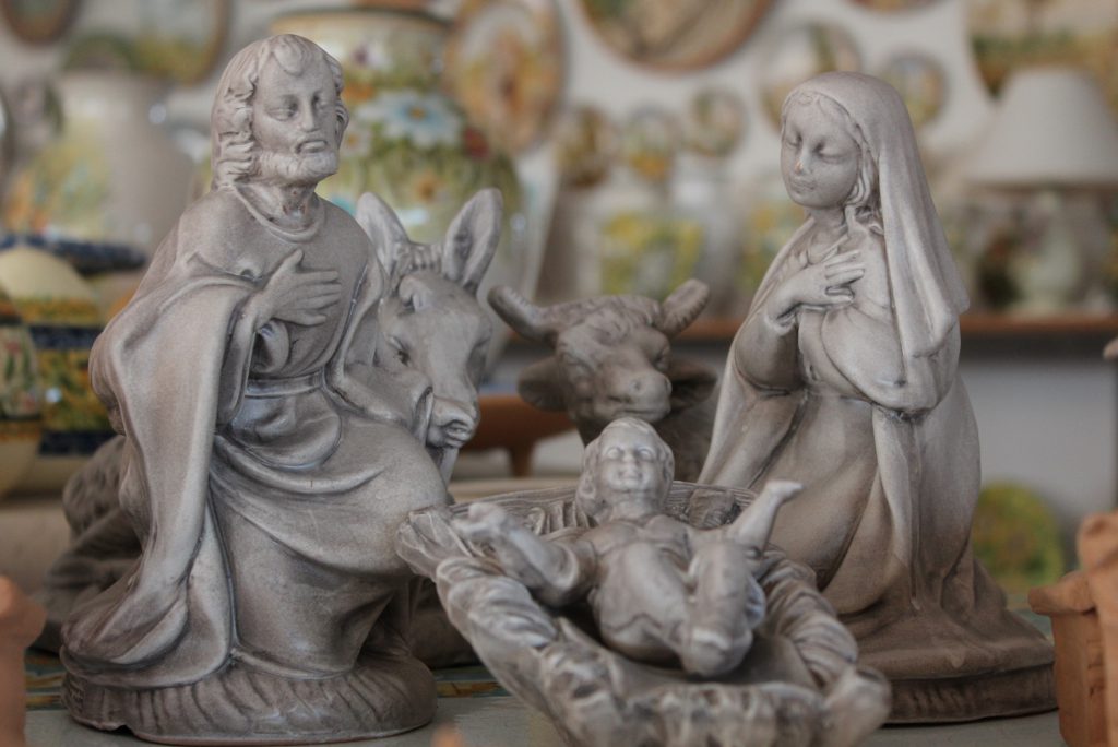 4-presepe-in-ceramica-ingobbiato-colore-grigio-ceramiche-liberait 4 Presepe in ceramica ingobbiato colore grigio Ceramiche Liberait