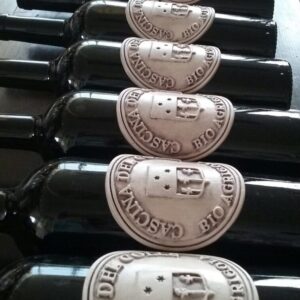 etichette-in-ceramica-per-bottiglie-accessori-in-ceramica-per-vino_ceramiche-liberati