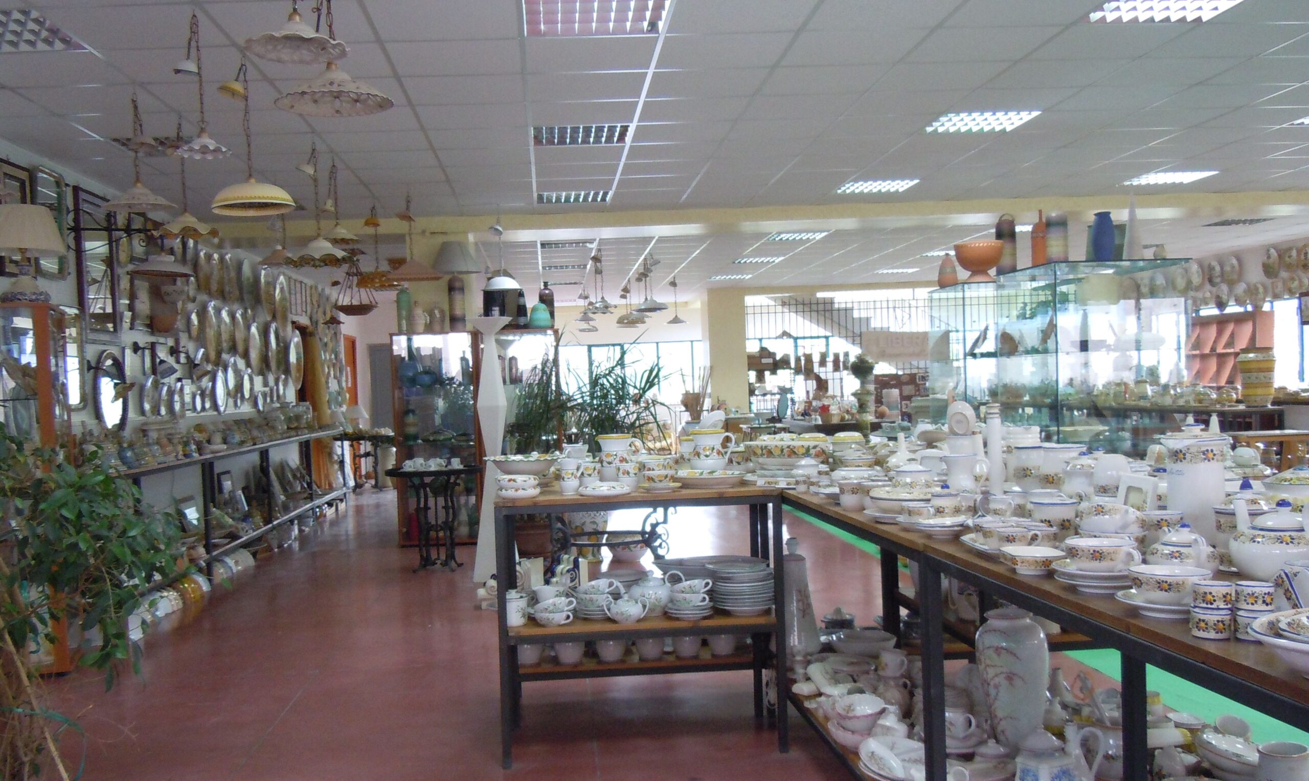 Ceramica abruzzese fatta a mano Ceramiche Liberati Ceramica abruzzese fatta a mano Ceramiche Liberati scaled