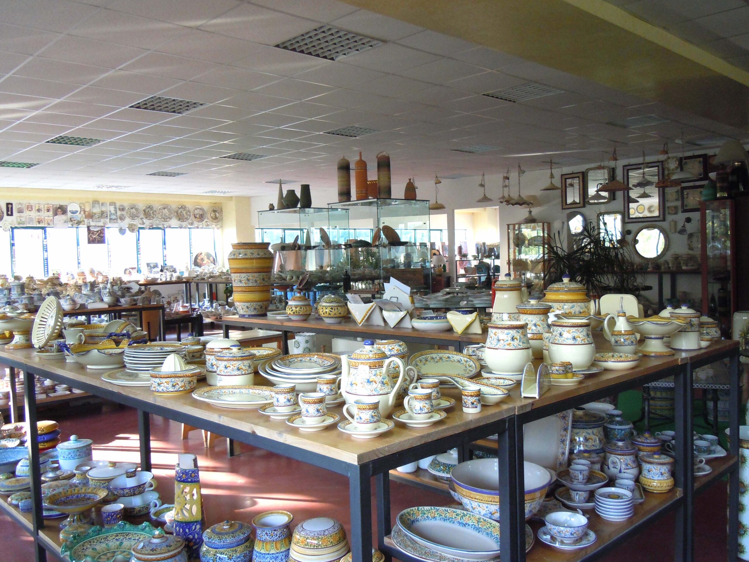 Ceramica abruzzese oggettistica funzionale Ceramiche Liberati Ceramica abruzzese oggettistica funzionale Ceramiche Liberati scaled