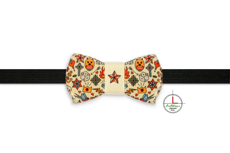 20RAOS_Papillon-in-ceramica-italiana-modello-Romantico-decoro-Old-School-avorio_Ceramiche-Liberati-ArtWear.jpg 20RAOS Papillon in ceramica italiana modello Romantico decoro Old School avorio Ceramiche Liberati ArtWear