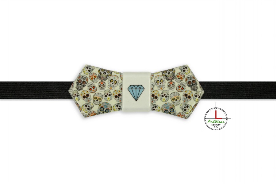 34EZTM_Papillon-in-ceramica-modello-Evo-decoro-Teschi-Messicani-base-azzurrato_Ceramiche-Liberati-ArtWear.jpg 34EZTM Papillon in ceramica modello Evo decoro Teschi Messicani base azzurrato Ceramiche Liberati ArtWear
