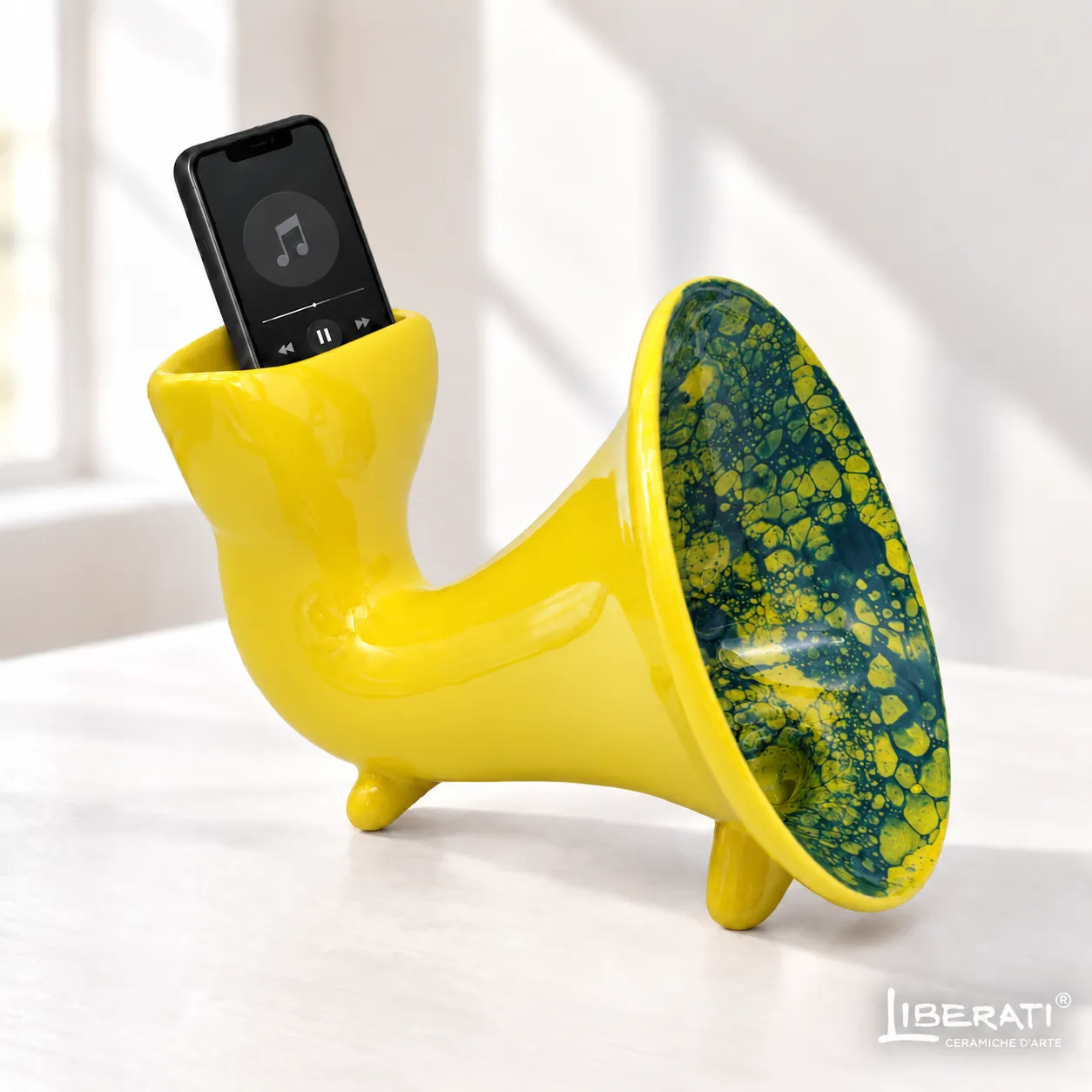 Amplificatore in ceramica per smartphone